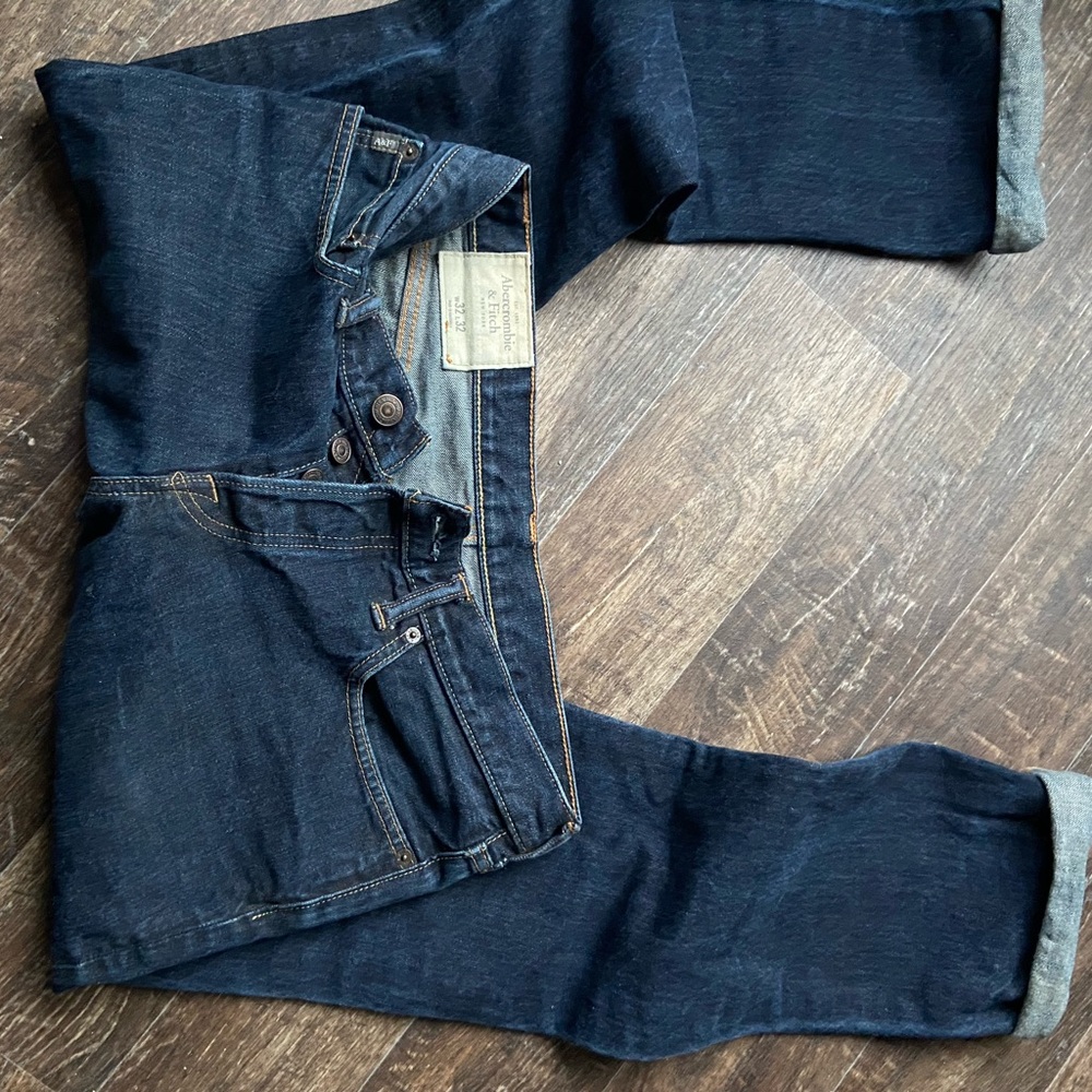 The Abercrombie & Fitch Skinny Jeans 32x32